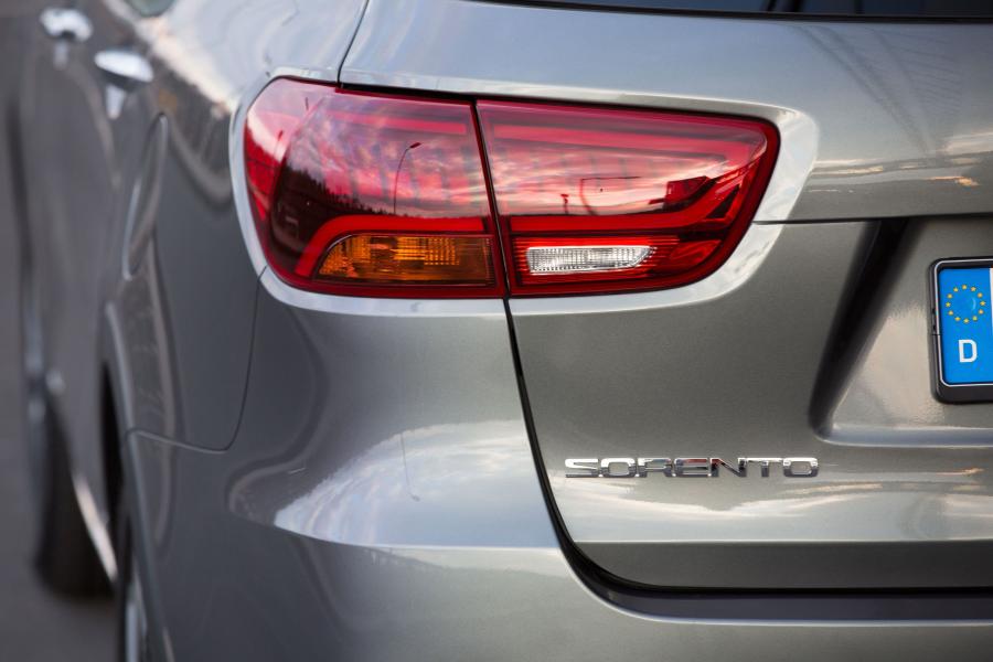 Детали экстерьера Kia Sorento EcoDynamics (UM) 2018 года  (WW) (фото 11 из 21)